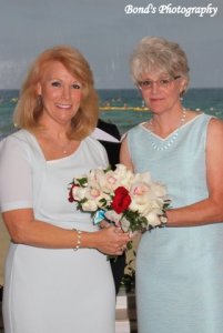 Unity bouquets. Photo by Susan Bond Photography